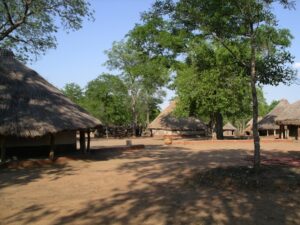 village-tsonga-hutte-traditionnelle